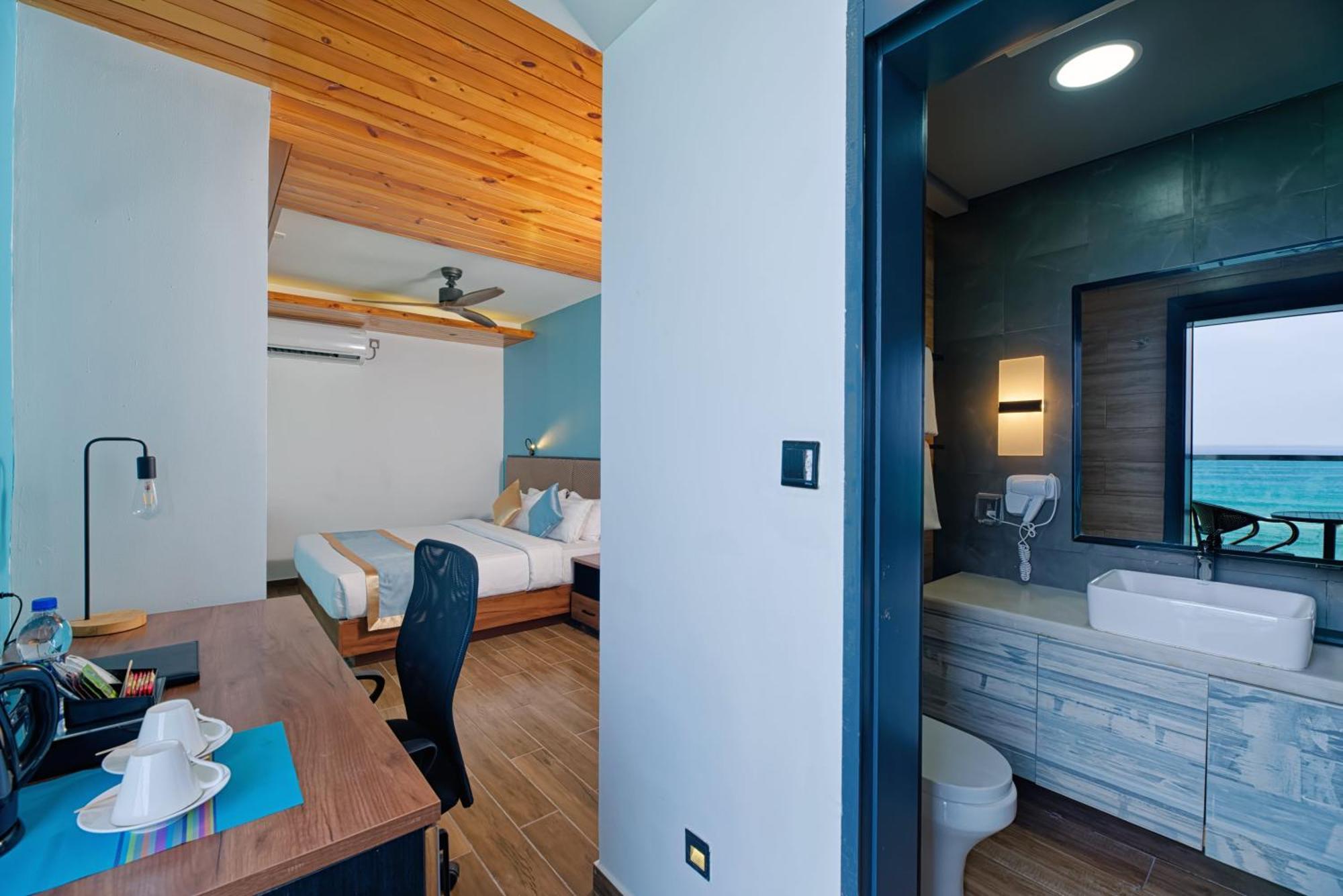 H78 Veli Hotel Hulhumale Exterior photo